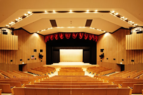 三鷹市公会堂 - 光のホール(客席から)